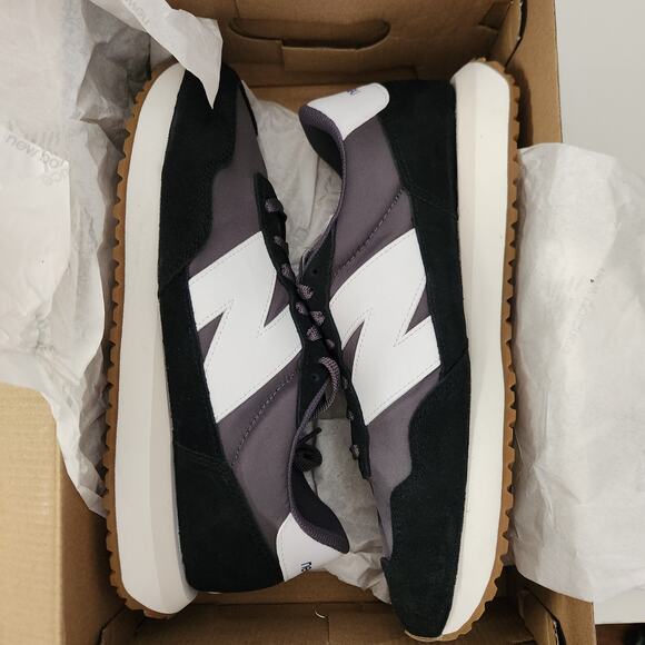 New Balance Men\'s 237 V1 Sneaker, Black/Magnet/Gum, 11.5 main image 7